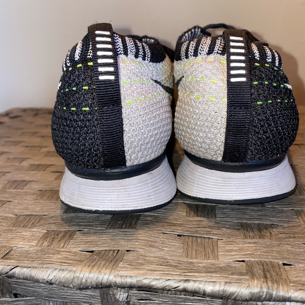Women’s  Nike FlyKnit Racer - Picture 4 of 5